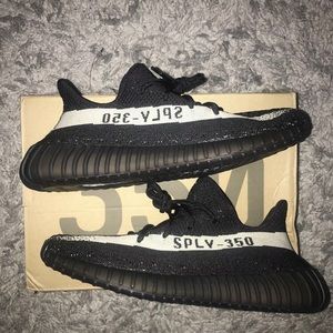 Yeezy Boost 350 V2 Black/White “Oreo” Size 10 Mens